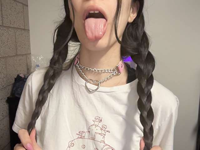 ISAHIDDEN free sexy photo