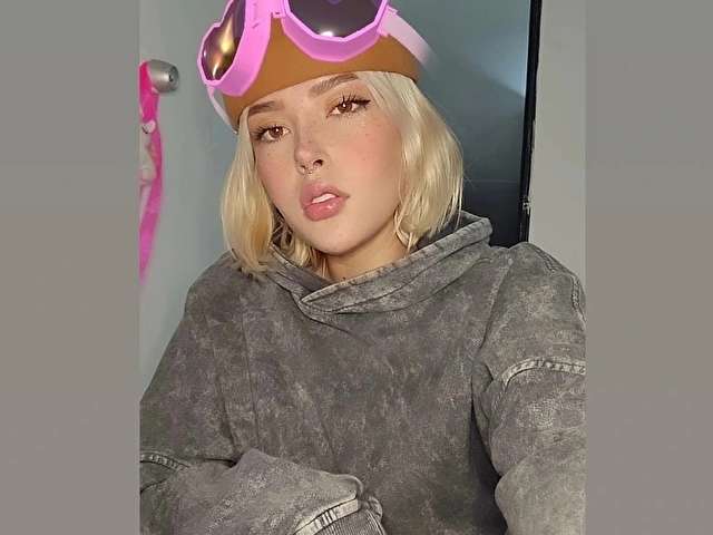 LUNAPINK free sexy photo