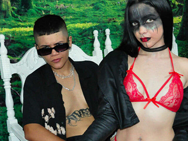 EMILYANDSAN free sexy photo