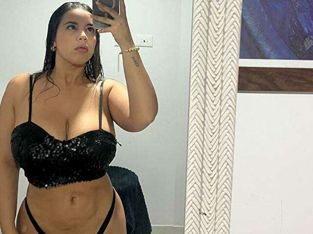 CASSIDYHOLE free sexy photo