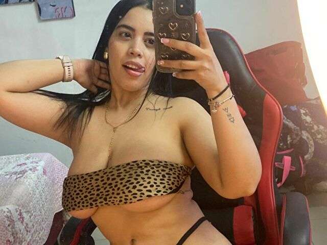 CASSIDYHOLE free sexy photo