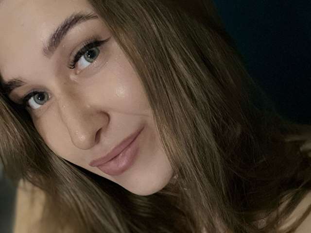CAROLINE26 free sexy photo