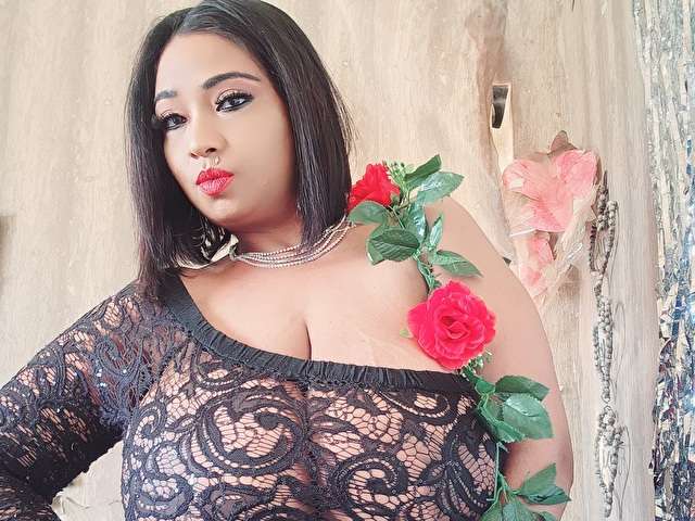 SANDYRAI free sexy photo