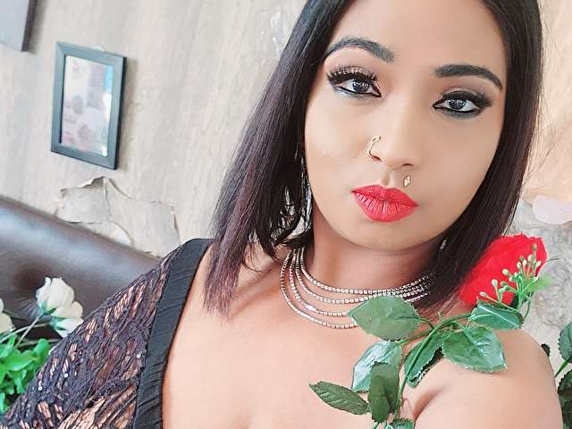 SANDYRAI free sexy photo