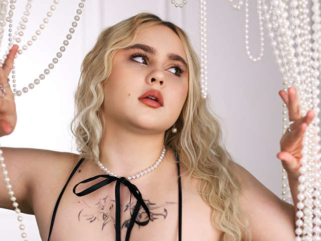 JULIA20 free sexy photo