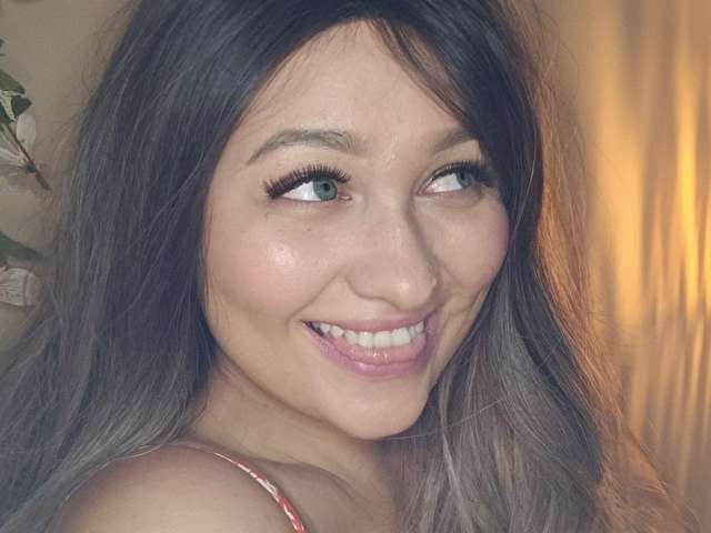 ALICEMONROUE free sexy photo