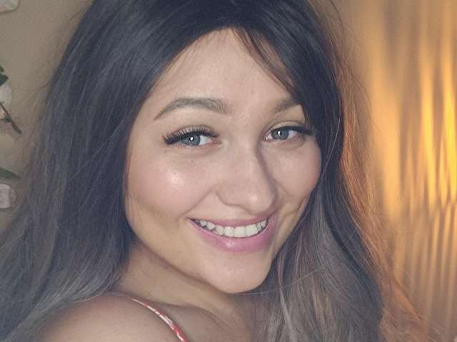 ALICEMONROUE free sexy photo