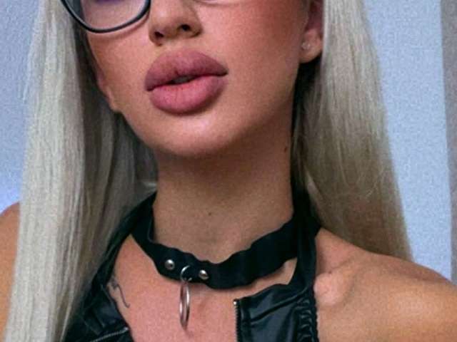 ZOORAQUEEN27 free sexy photo