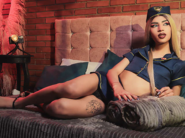 TANIAKLAUS free sexy photo
