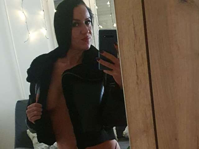 HMMMIRA free sexy photo