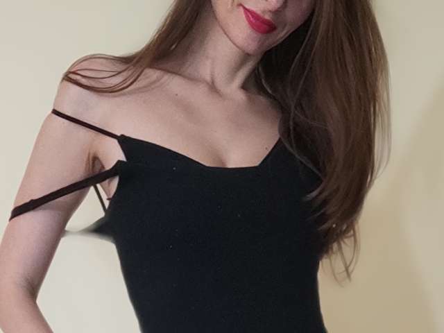 CHAYANNE free sexy photo