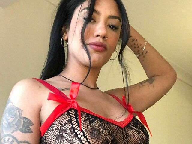 JULIESEDUCE free hard sexy photo