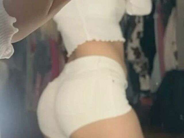 JIIGGLY free sexy photo