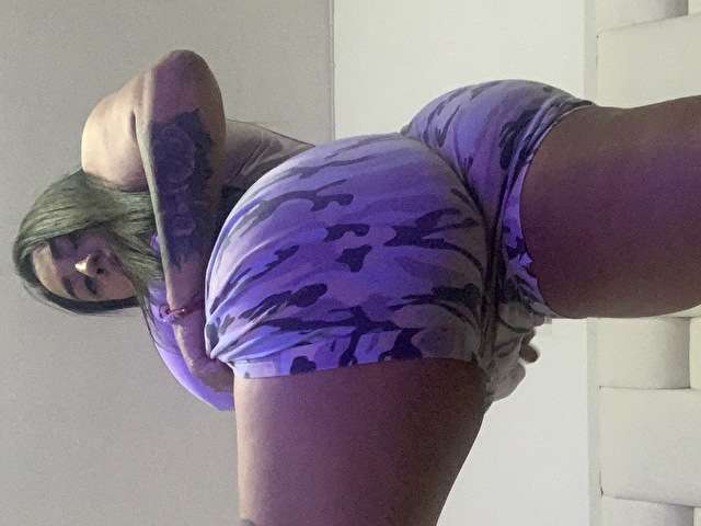 DANNILOPEZ free sexy photo