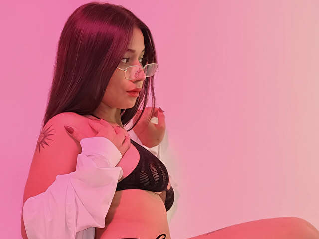 IVANNAAMELIE free sexy photo