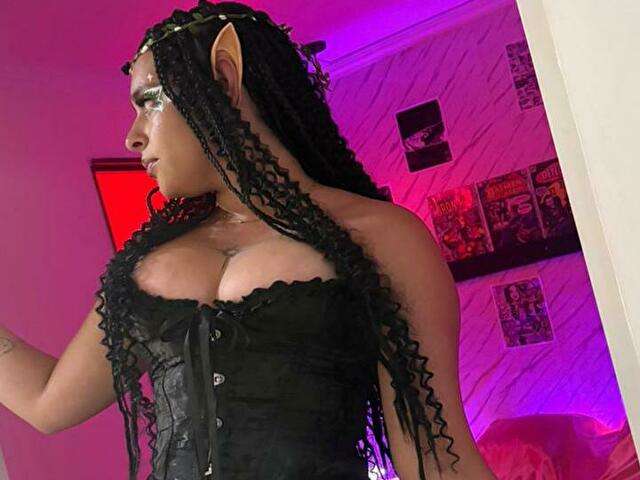 LOREMADAMS free sexy photo