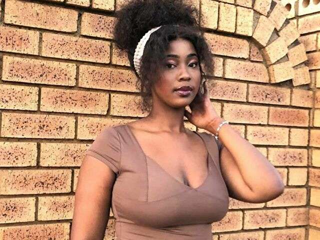 SPICYCHEEKSS free sexy photo