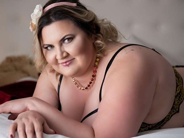 MISSMACABREX free sexy photo