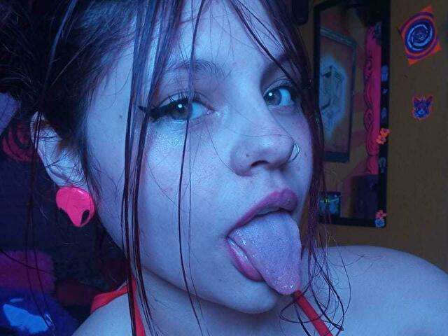 SOFIAHILLTON free hard sexy photo