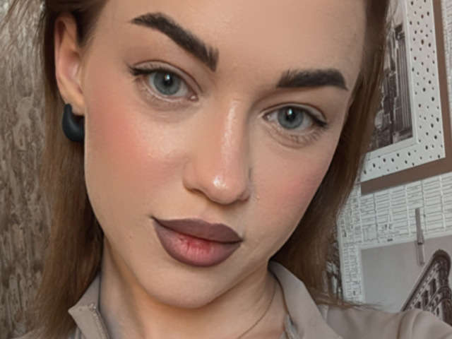 ALEXISSANDRA free sexy photo