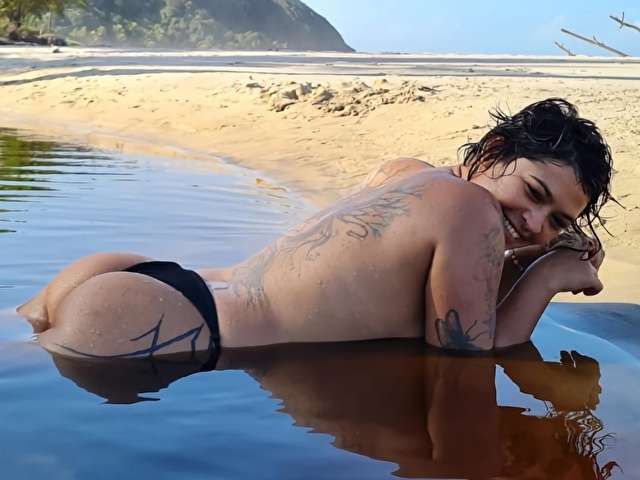 MEGUSTACUIR free sexy photo