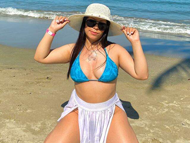 KRYSTALEVANS free sexy photo