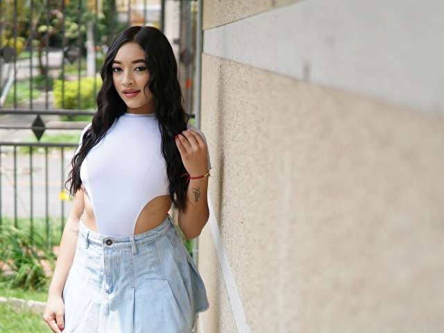 ALAIAYOUNJ free sexy photo