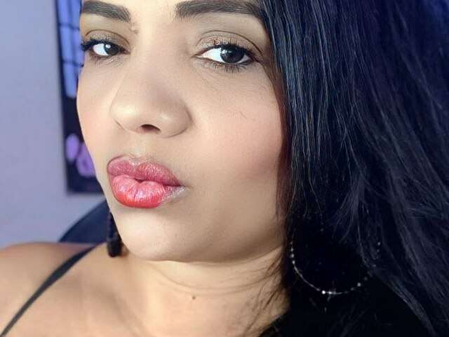 SAMYRA21 free sexy photo
