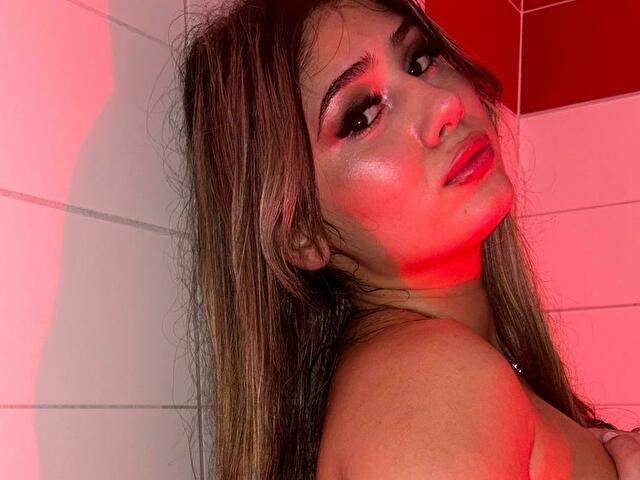 VIVIANALEXY free sexy photo