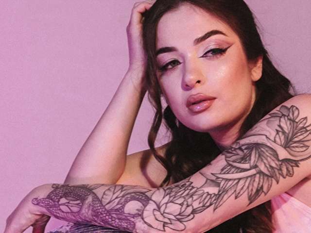 YASMINEMOON free sexy photo