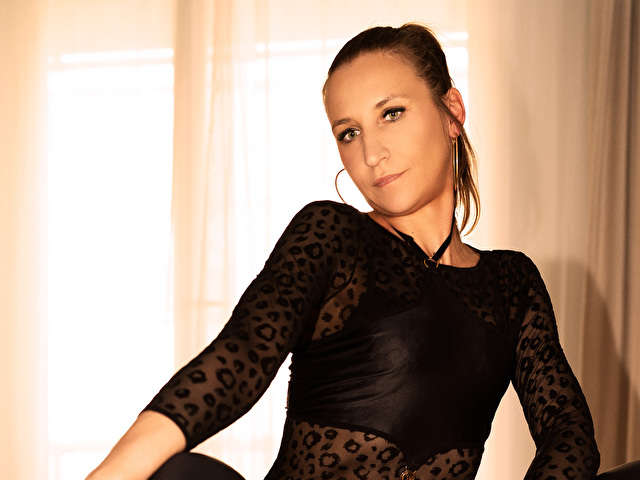EVELYNMODEL free sexy photo