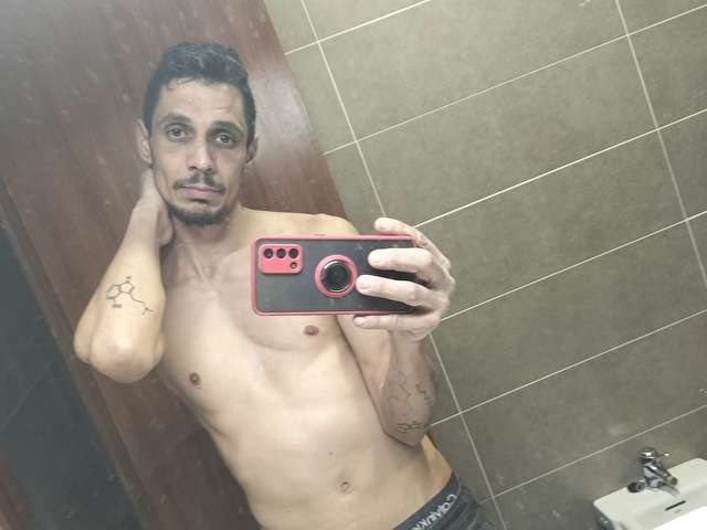 CABRONAZO free sexy photo