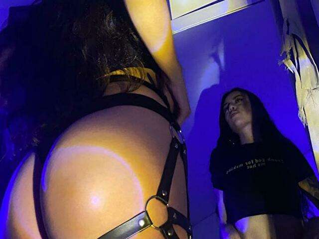 VIOLLETTAAA free sexy photo