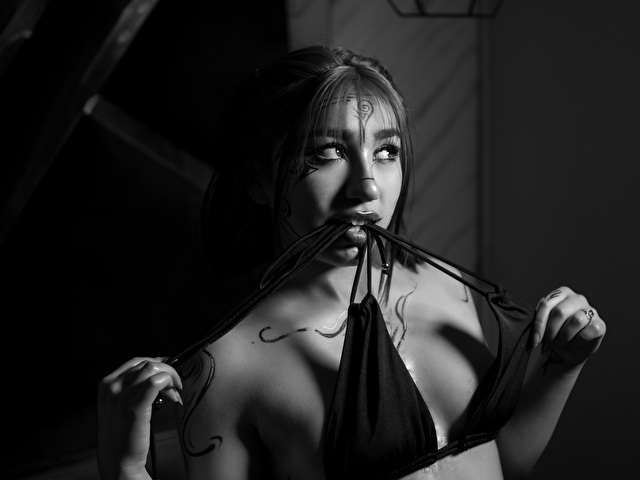 SOPHIEVV1 free sexy photo