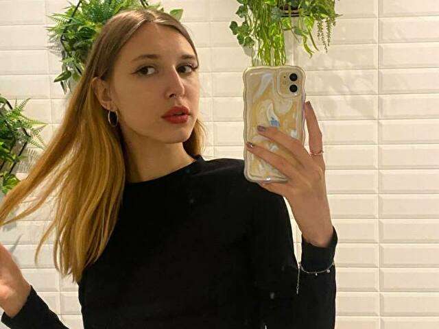 LINALUNNN free sexy photo