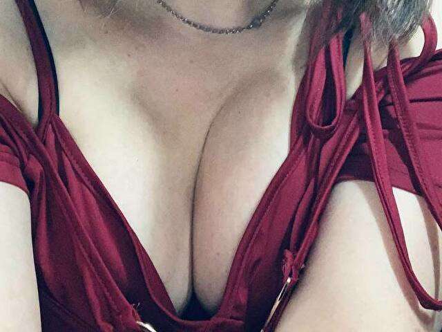 KARENIKA free sexy photo