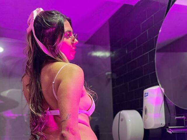 LUCYDAVIESS free sexy photo