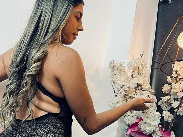 LUCYDAVIESS free sexy photo