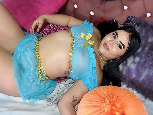 ISABELASWEET free sexy photo