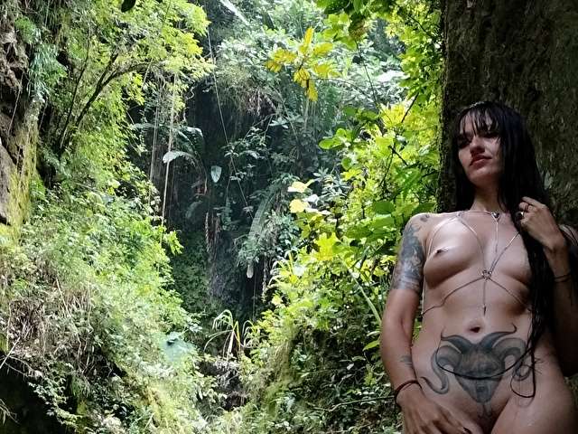 JULIETAJADE free hard sexy photo