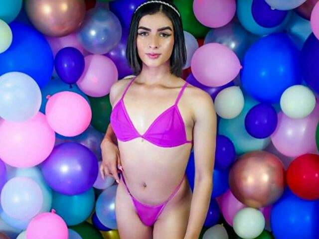 BRIHANADOLL free sexy photo