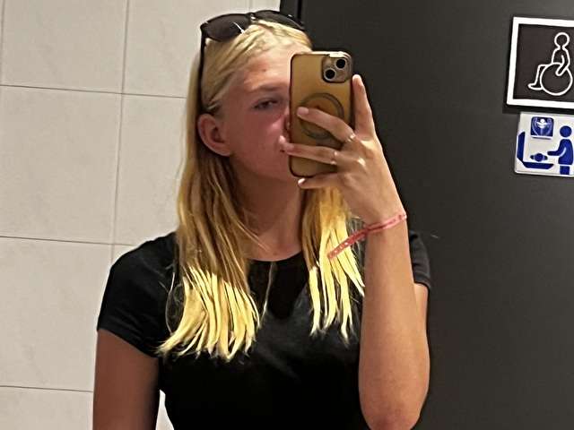 LOVLEYTITTS free sexy photo