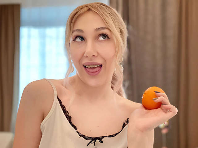 CAROLMAY free sexy photo