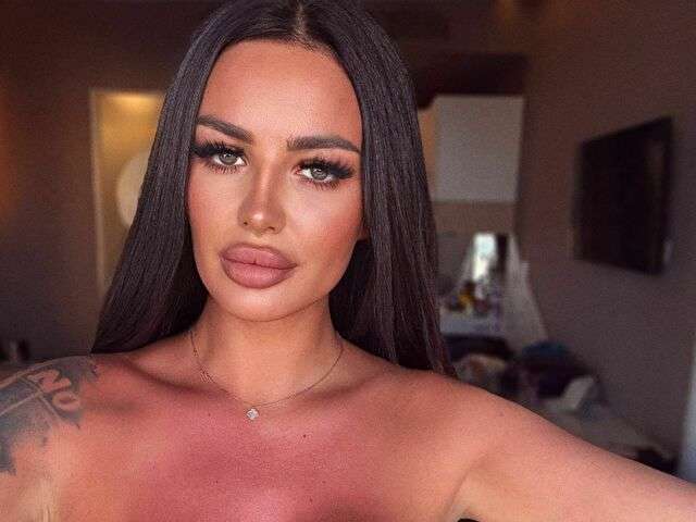 OLIVIANOIR free sexy photo