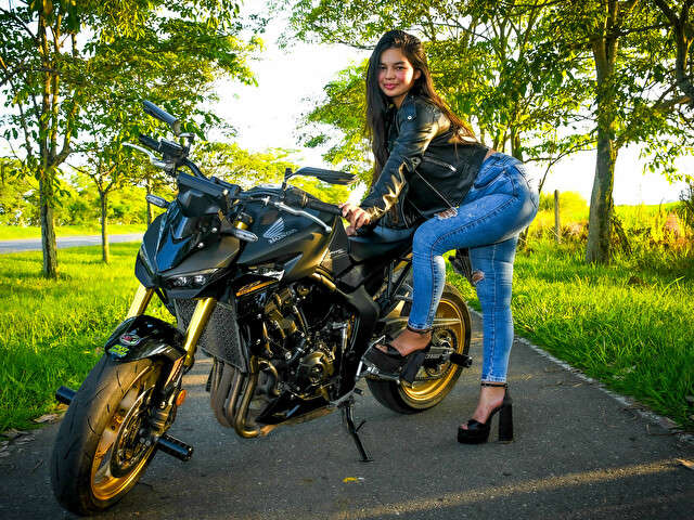 CHLOEROSSE free sexy photo