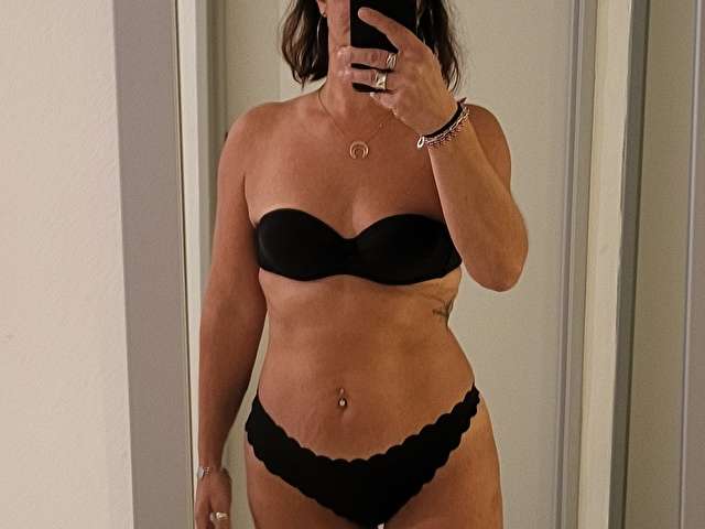 KAT19 free sexy photo