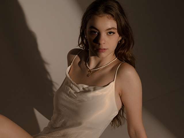 ARIARELAX free sexy photo