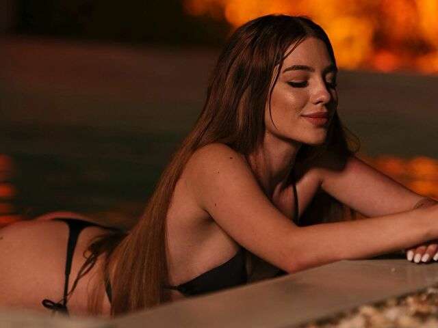 ELLARAYY free sexy photo