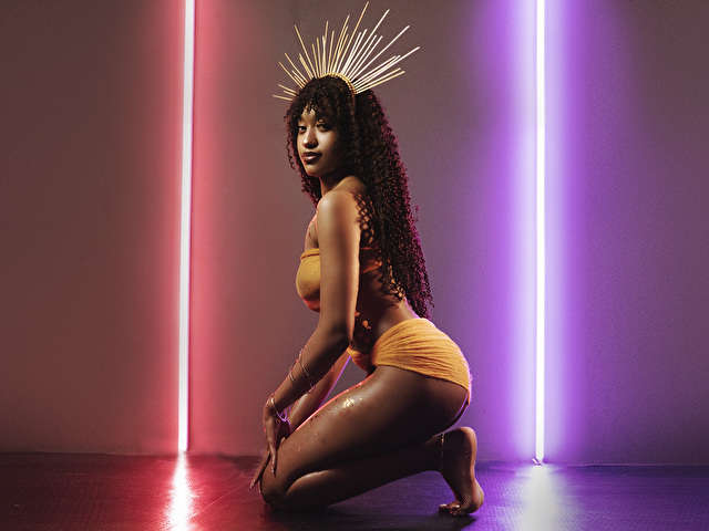 AMARANOIR free sexy photo