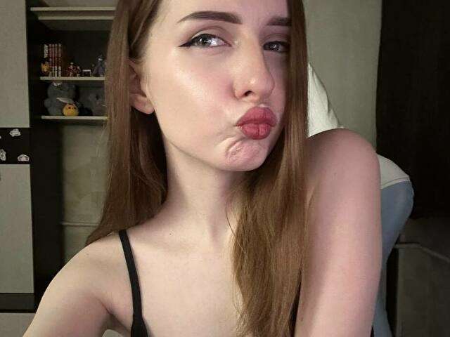CUTTICRYSTAL free sexy photo